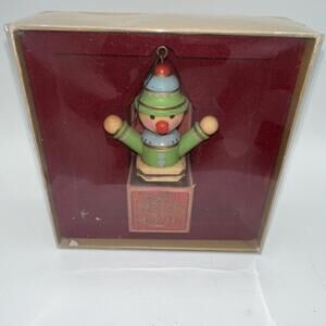 1977 Hallmark Yesteryears Jack In the Box Merry Christmas In Box